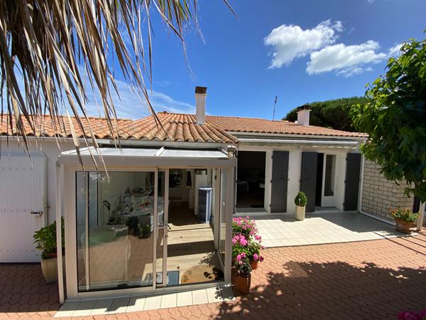 SAINT DENIS - Maison 3 chambres + studio indépendant - 100 m²