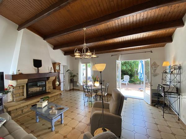 SAINT DENIS - Maison 3 chambres + studio indépendant - 100 m²