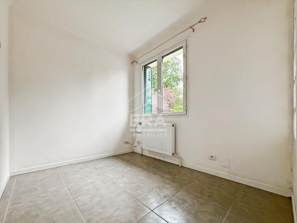 Maison à vendre à  Pussay 4 pièce(s) 88 m2