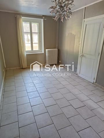 Maison de ville avec jardin à deux pas du centre
