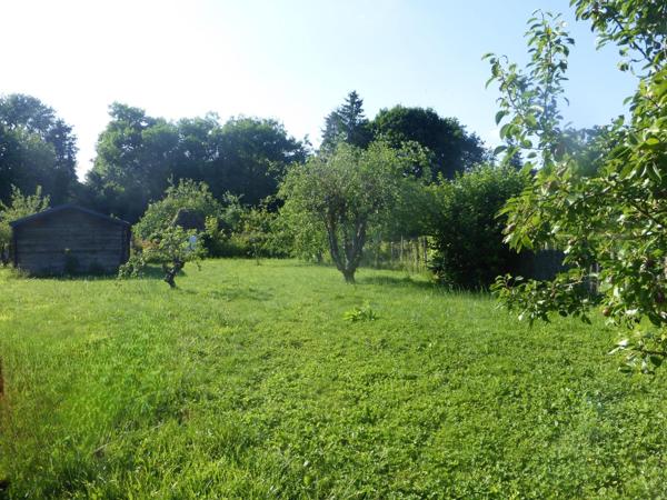 Maison de ville avec jardin à deux pas du centre