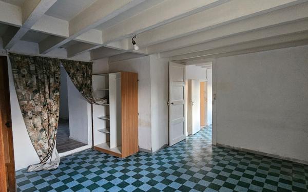 Maison à vendre    2 pièces •  Chinon