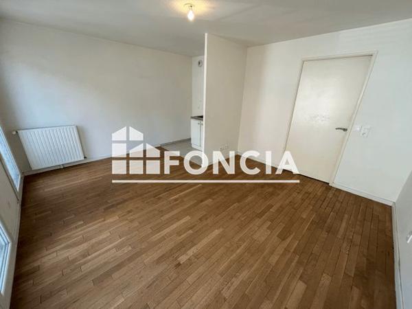 Location Studio 29.56 m² - 12 RUE ETIENNE DOLET Cachan 94230