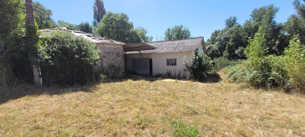 Maison en pierre avec dépendances dans le Tarn et Garonne