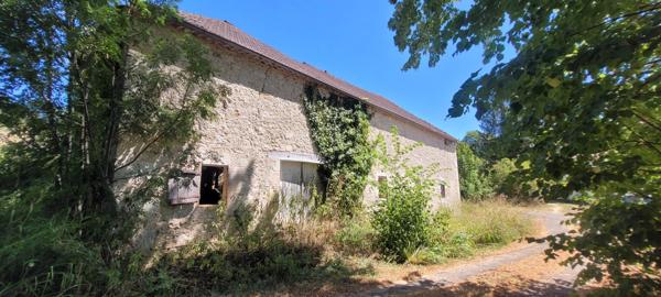 Maison en pierre avec dépendances dans le Tarn et Garonne