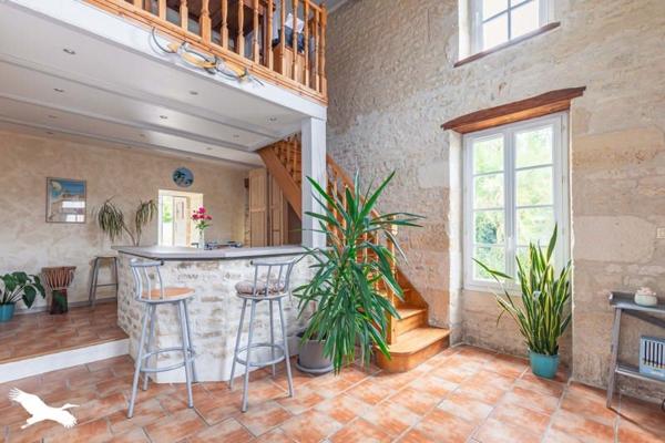 Maison à vendre 424 900 € Thairé 6 p 146 m² DPE D