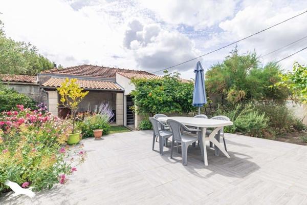Maison à vendre 424 900 € Thairé 6 p 146 m² DPE D