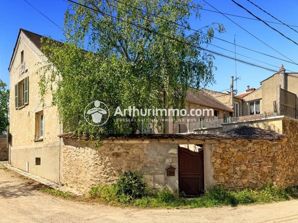 Vente                                                      Maison
                        
                     6 pièces                      104 m2                     à Étiolles