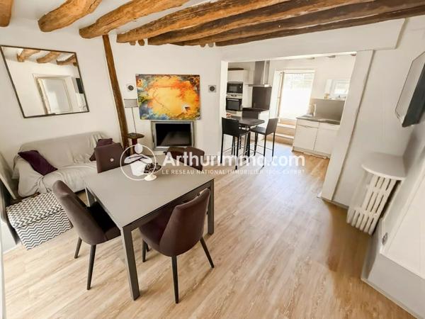 Vente                                                      Maison
                        
                     6 pièces                      104 m2                     à Étiolles