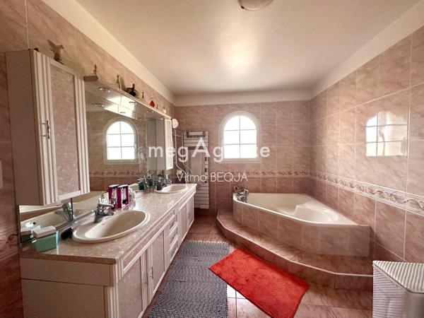 Maison à PONT-SUR-YONNE, 89140 - 7 pièces 192m²