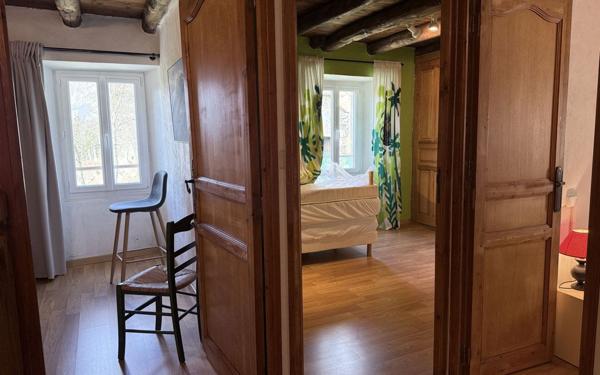 Maison à vendre    6 pièces •  Le Bleymard