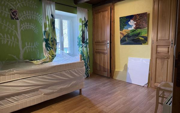 Maison à vendre    6 pièces •  Le Bleymard