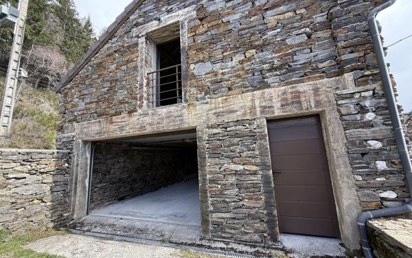 Maison à vendre    6 pièces •  Le Bleymard