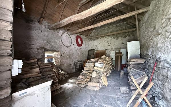 Maison à vendre    6 pièces •  Le Bleymard