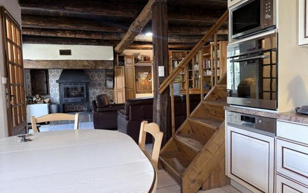 Maison à vendre    6 pièces •  Le Bleymard