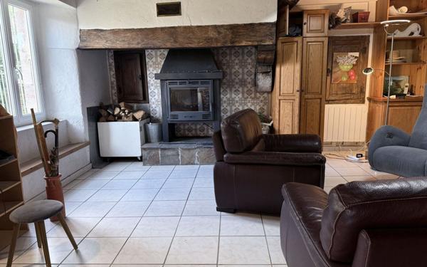 Maison à vendre    6 pièces •  Le Bleymard