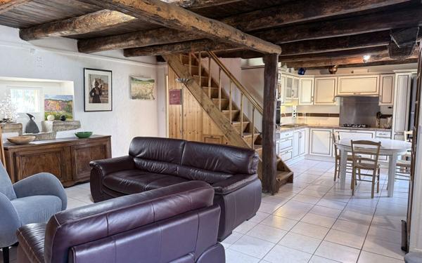 Maison à vendre    6 pièces •  Le Bleymard