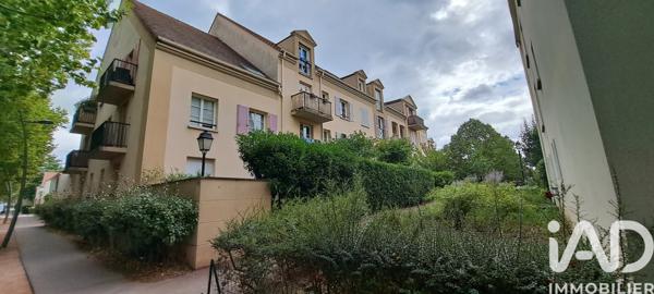 Location studio 29 m² Cergy
