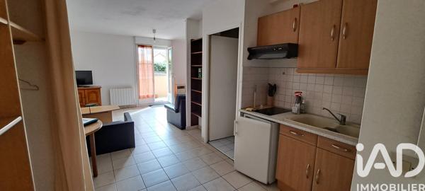 Location studio 29 m² Cergy
