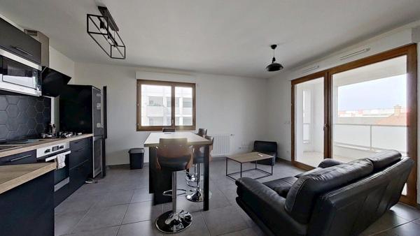 12 rue de la Poudrette Villeurbanne 69100 – T2 Meublé – 975 €CC