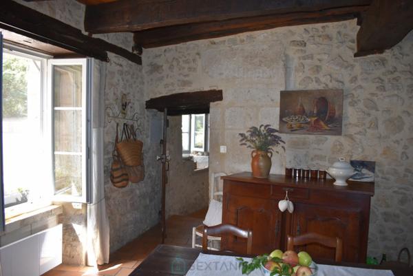 PROPRIETE DE CHARME ACCES DIRECT RIVIERE PROCHE DE PERIGUEUX