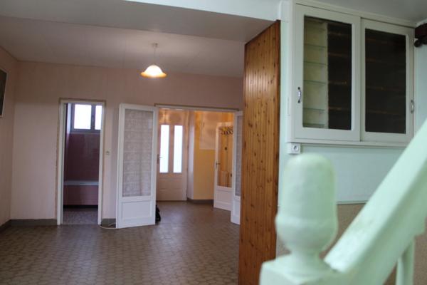 Maison à vendre 6 pièces 49) AVEC GRANGE DE 105M²
