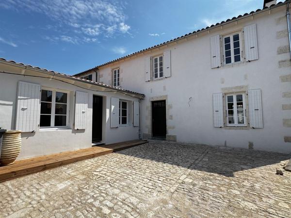 Immobilier île de Ré, Maison ancienne à vendre, Sainte Marie de Ré.
