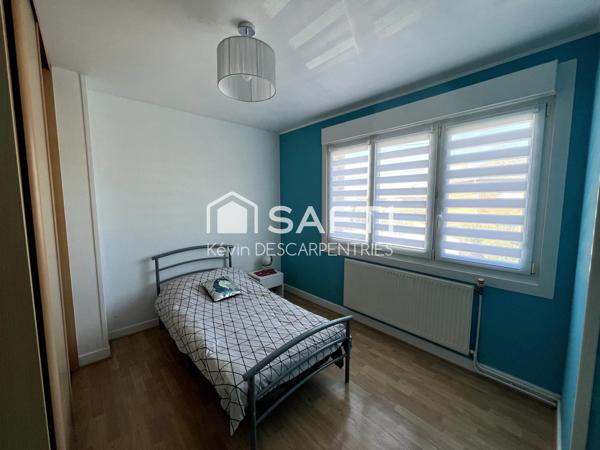 Secteur calme, semi-individuelle de 120 m2, jardin, garage 2 voitures.