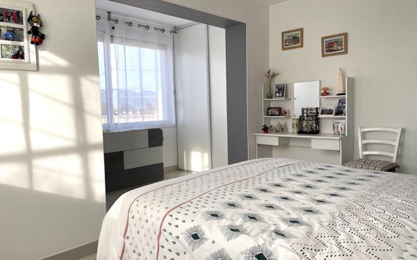 Maison à vendre    5 pièces •  Montélimar