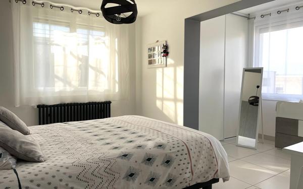 Maison à vendre    5 pièces •  Montélimar