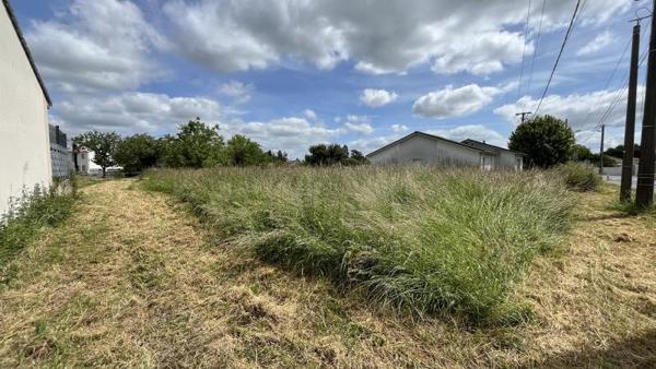 Terrain à vendre |  Saint-Loubès |  716 m²