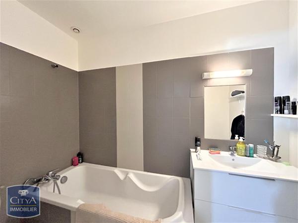 Appartement à louer 4 pièces 91.85m²