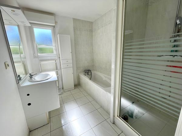 Saint-Jean-de-Linières (49070) PLAIN PIED 3 chambres, 97m²