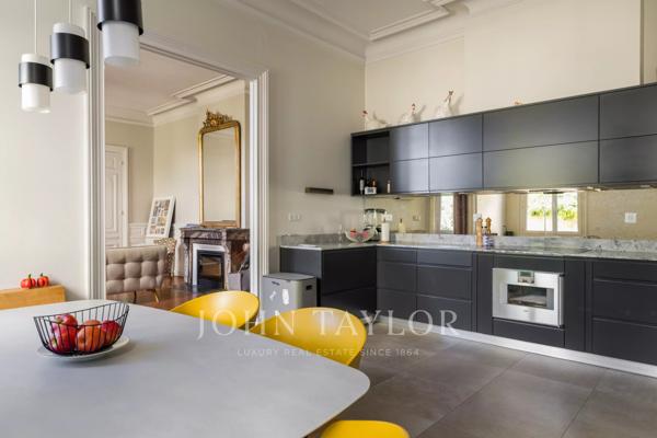 Élégante maison familiale avec jardin et box – Bordeaux Judaïque / Saint-Seurin - John Taylor Bordeaux