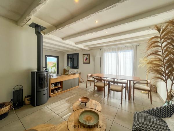 Montpellier (34070) Magnifique aison familiale rénovée avec piscine - 150m² habitables sur 403m² de terrain