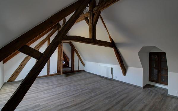 Maison à louer    5 pièces •  Le Moulinet-sur-Solin