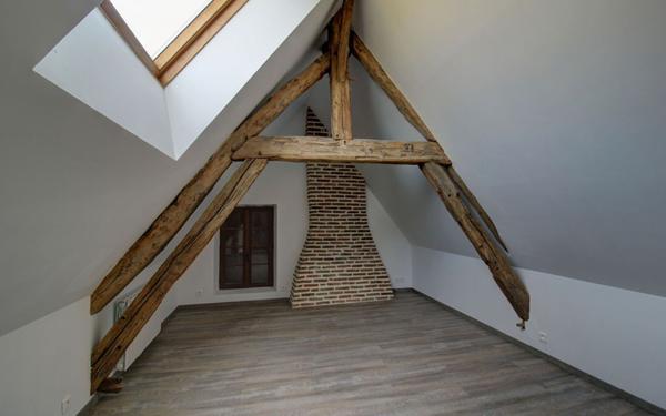 Maison à louer    5 pièces •  Le Moulinet-sur-Solin