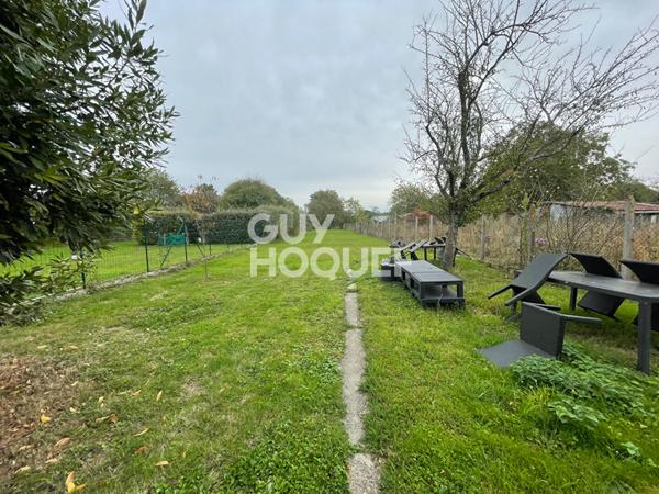 LOCATION : maison 4 pièces (90 m²) à VILLENEUVE LE COMTE