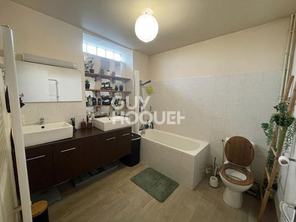 LOCATION : maison 4 pièces (90 m²) à VILLENEUVE LE COMTE