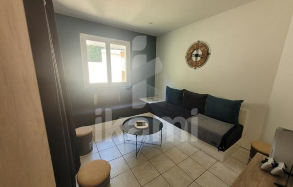 Maison de plain-pied avec piscine T5 117m2