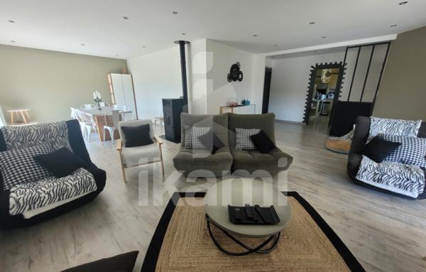 Maison de plain-pied avec piscine T5 117m2