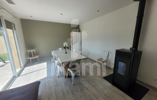 Maison de plain-pied avec piscine T5 117m2