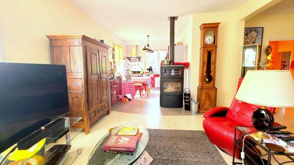 BONNEVAL - Grande maison 230 m² + sous-sol aménagé – idéal famille / pro