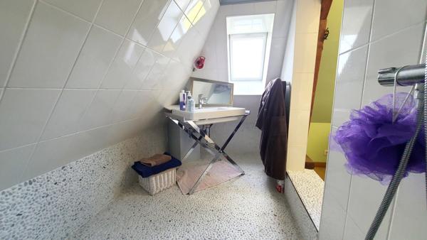 BONNEVAL - Grande maison 230 m² + sous-sol aménagé – idéal famille / pro