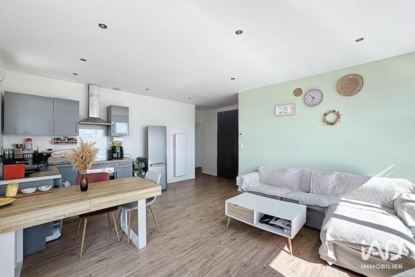 Appartement à vendre 2 pièces 48 m² Vaux-le-Pénil