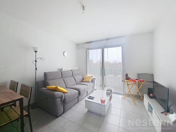 A VENDRE Appartement 2 pièces à la limite d'ANGERS et de SAINT BARTHELEMY d'ANJOU comprenant 1 chambres, 1 balcon, 1 cave, 2 places de parkings,