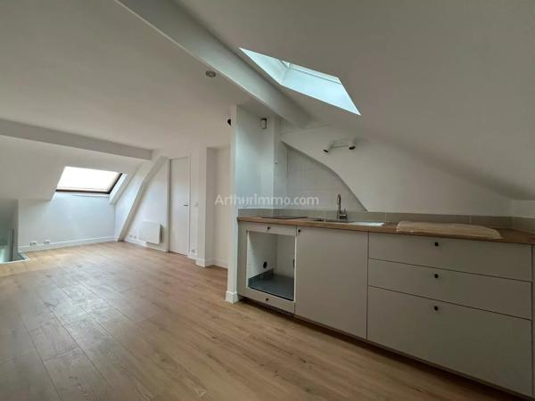 Location                                                      Appartement
                        
                     2 pièces                      30 m2                     à Montlhéry