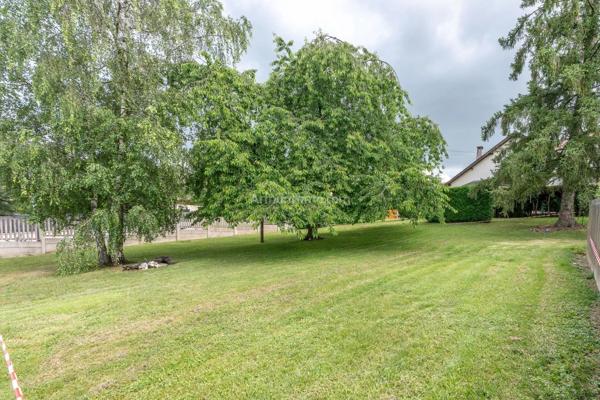 Vente                                                      Terrain
                        
                                         403 m2                     à Dampmart