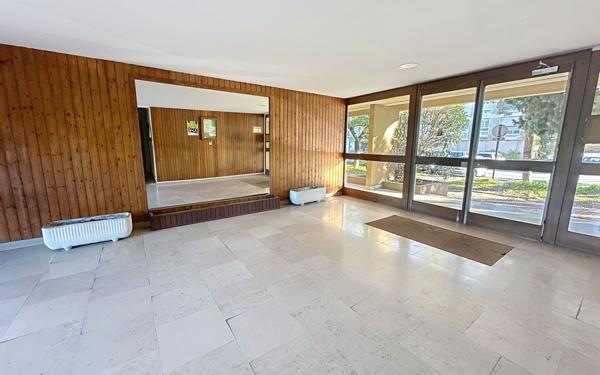 Appartement à vendre    5 pièces • 104 m2 Avignon