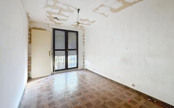 Appartement à vendre    5 pièces • 104 m2 Avignon